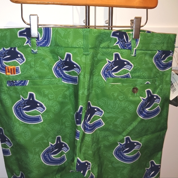 New 34x34 LoudMouth Vancouver Canucks Men's Golf Pants - Picture 6 of 12